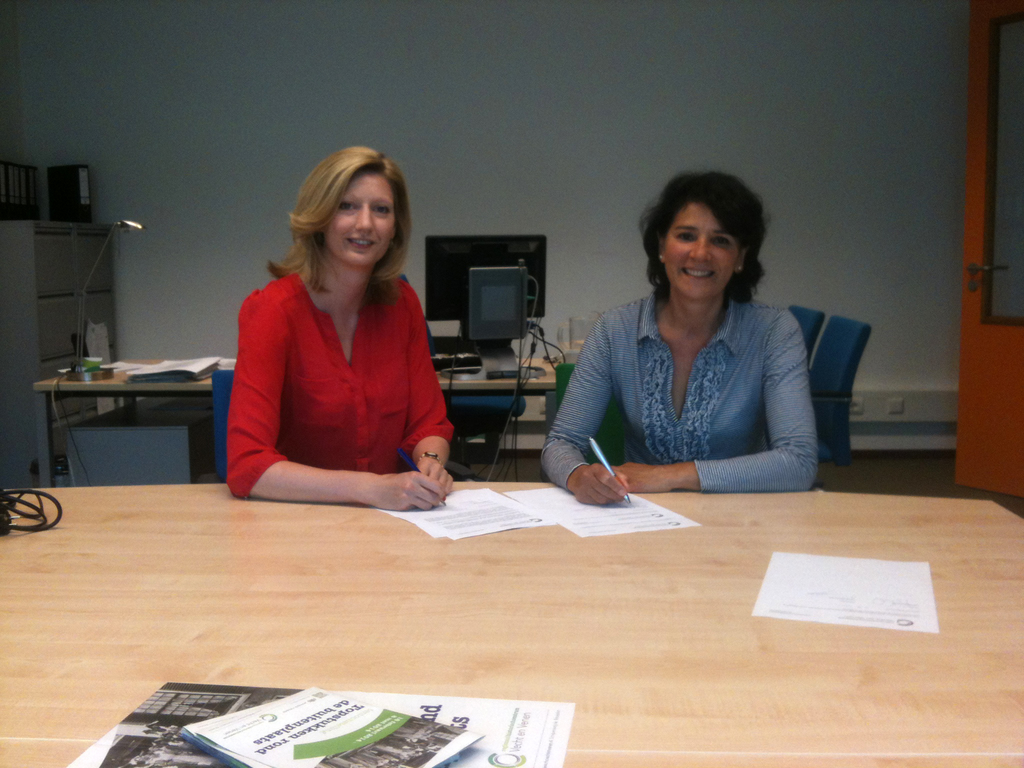 Ondertekening groei en bloei 14-08-14